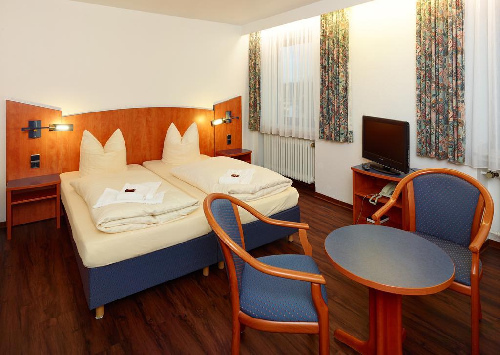 Hotel Stadt Даун Стая снимка