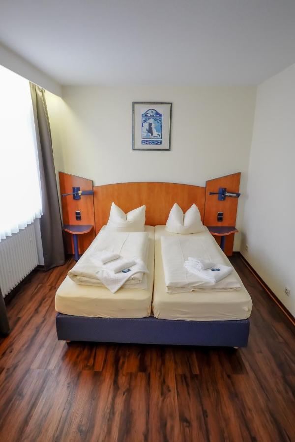 Hotel Stadt Даун Екстериор снимка