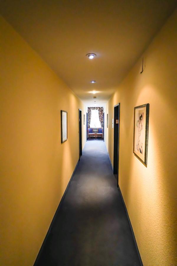Hotel Stadt Даун Екстериор снимка